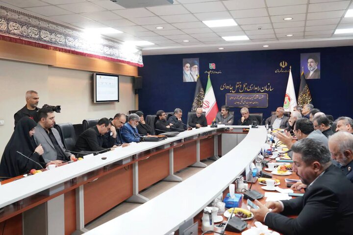 نشست مشترک کمیسیون برنامه و بودجه با رییس سازمان راهداری