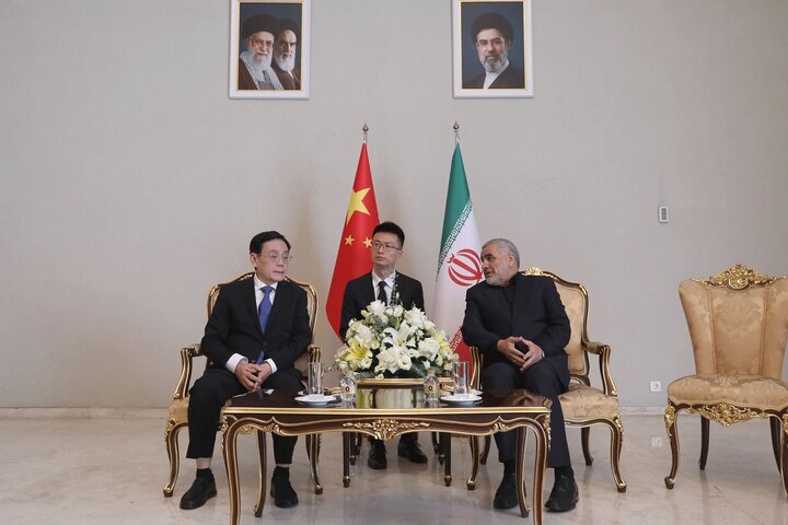 ورود نایب‌رئیس کمیته دائمی مجلس ملی چین به تهران