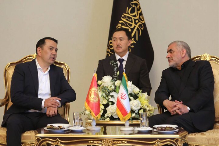 حمایت از جمهوری اسلامی ایران در زمان جنگ را وظیفه خود می‌دانستیم