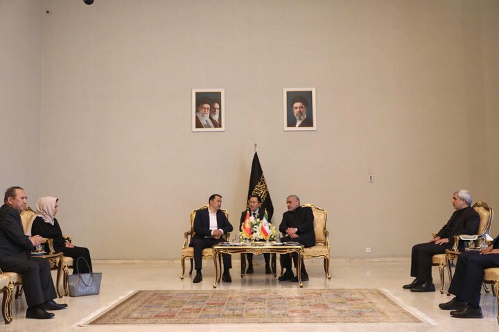 ورود رئیس مجلس قرقیزستان به تهران