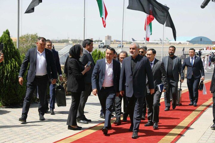 ورود رئیس مجلس قرقیزستان به تهران