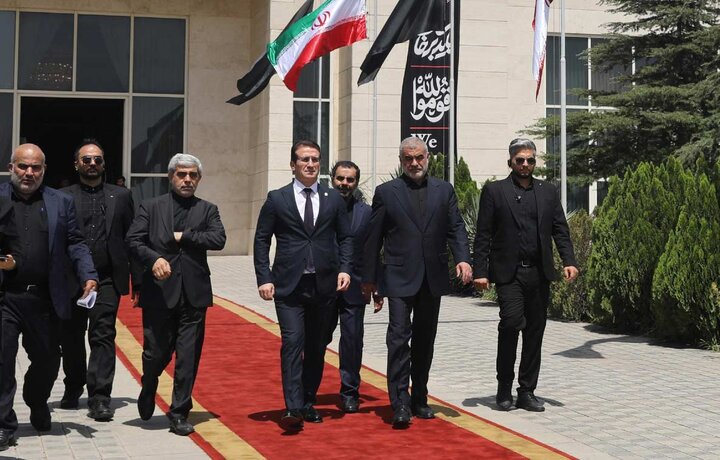 ورود رئیس مجلس آذربایجان به تهران