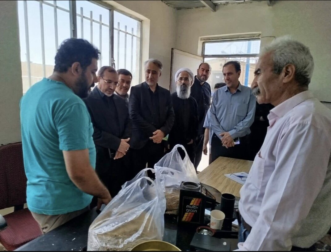 بازدید میدانی حدادی از مرکز خرید گندم بخش مرکزی نظرآباد