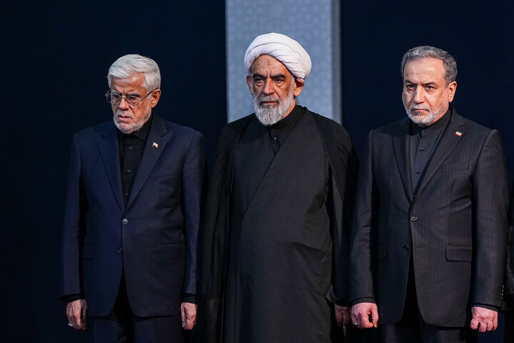 مراسم ادای احترام بر پیکر رهبر مجاهد شهید انقلاب