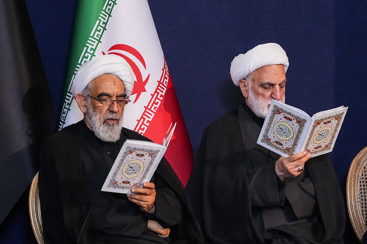 مراسم ادای احترام بر پیکر رهبر مجاهد شهید انقلاب