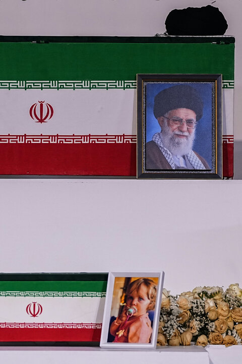 مراسم ادای احترام بر پیکر رهبر مجاهد شهید انقلاب