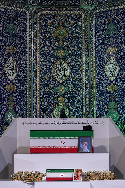 مراسم ادای احترام بر پیکر رهبر مجاهد شهید انقلاب