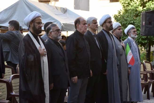 مراسم عزاداری و وداع جامعه دانشگاهیان، فرهنگیان، هنرمندان و پرسنل دستگاه های اجرایی لرستان با آقای شهید ایران