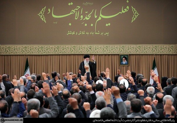 سیر تحول نقشه راه رهبر شهید برای مسئولیت الهی نمایندگی؛ از «قانون‌گذاری برای مصالح ملی» تا «پاسخگویی مجلس»