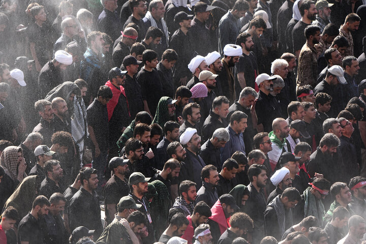 اقامه نماز بر پیکر رهبر شهید انقلاب در مصلی تهران