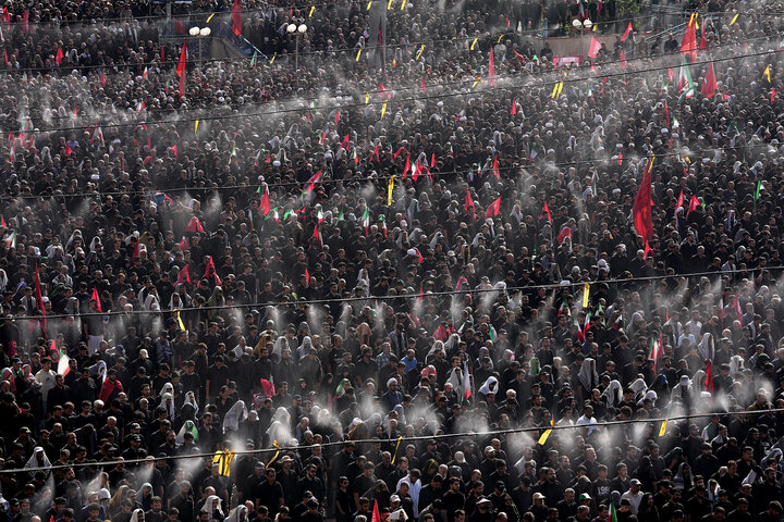 اقامه نماز بر پیکر رهبر شهید انقلاب در مصلی تهران