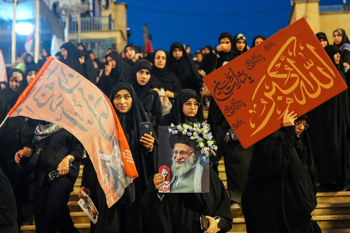 مراسم وداع با پیکر رهبر شهید انقلاب در مصلی تهران