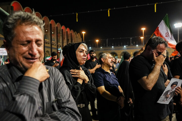 مراسم وداع با پیکر رهبر شهید انقلاب در مصلی تهران