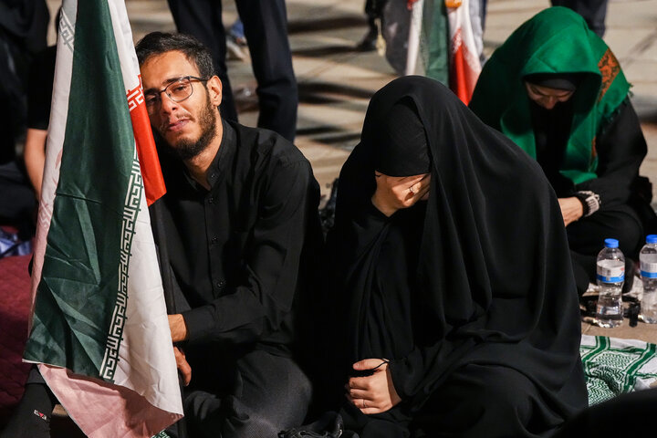 مراسم وداع با پیکر رهبر شهید انقلاب در مصلی تهران