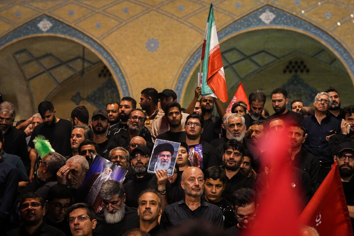 مراسم وداع با پیکر رهبر شهید انقلاب در مصلی تهران