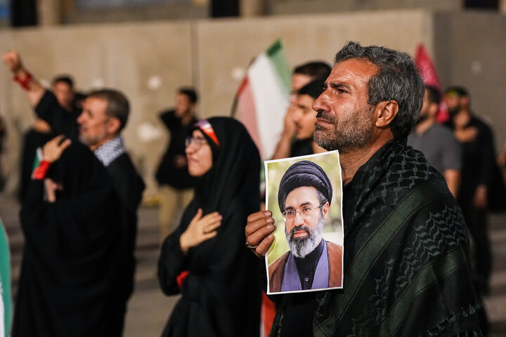 مراسم وداع با پیکر رهبر شهید انقلاب در مصلی تهران