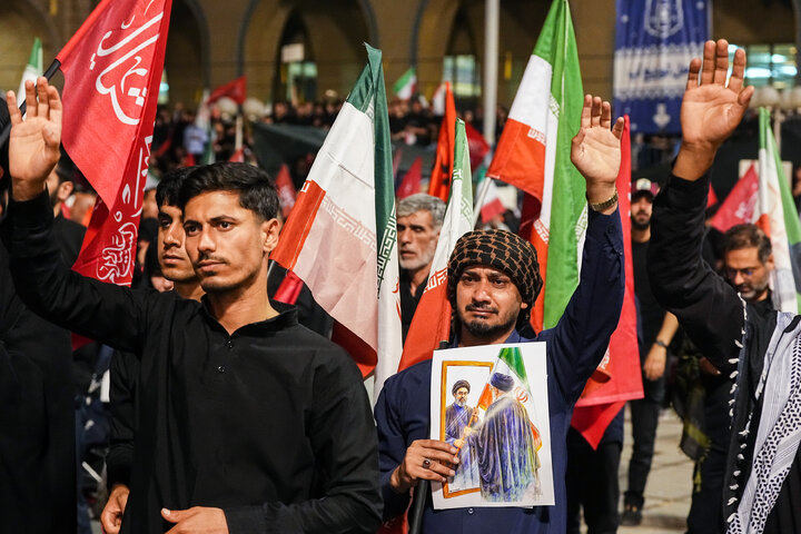 مراسم وداع با پیکر رهبر شهید انقلاب در مصلی تهران