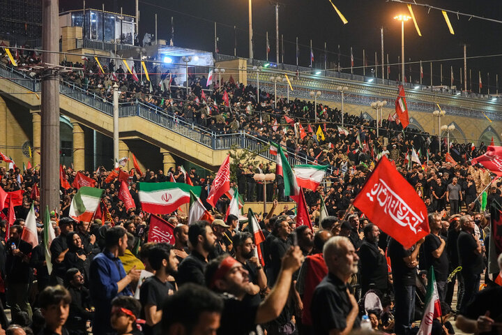 مراسم وداع با پیکر رهبر شهید انقلاب در مصلی تهران