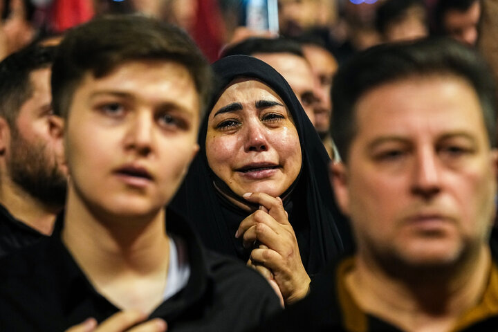 مراسم وداع با پیکر رهبر شهید انقلاب در مصلی تهران