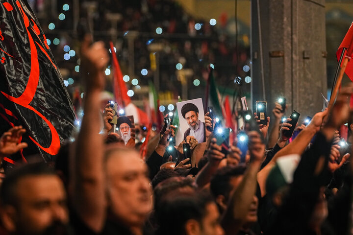 مراسم وداع با پیکر رهبر شهید انقلاب در مصلی تهران