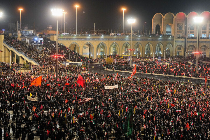 مراسم وداع با پیکر رهبر شهید انقلاب در مصلی تهران