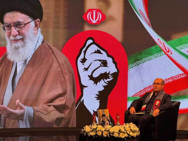 اخلاق مداری، ساده‌زیستی و همراهی رهبر شهید با مردم بر کسی پوشیده نیست