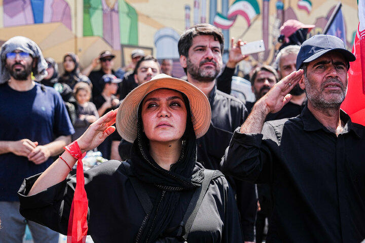 مراسم تشییع پیکر رهبر شهید انقلاب و خانواده ایشان در تهران