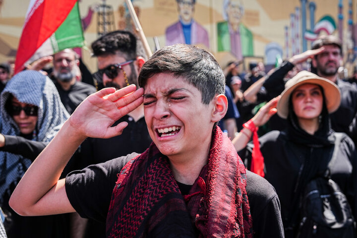 مراسم تشییع پیکر رهبر شهید انقلاب و خانواده ایشان در تهران
