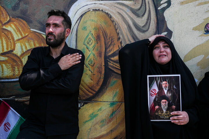 مراسم تشییع پیکر رهبر شهید انقلاب و خانواده ایشان در تهران