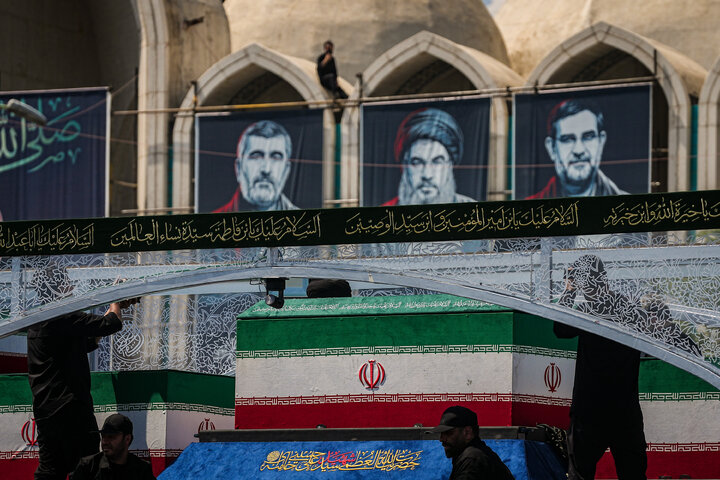 مراسم تشییع پیکر رهبر شهید انقلاب و خانواده ایشان در تهران