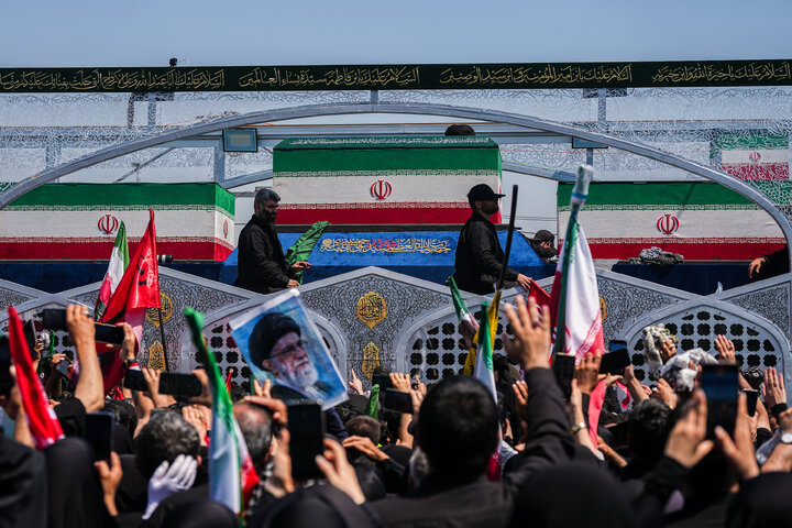 مراسم تشییع پیکر رهبر شهید انقلاب و خانواده ایشان در تهران