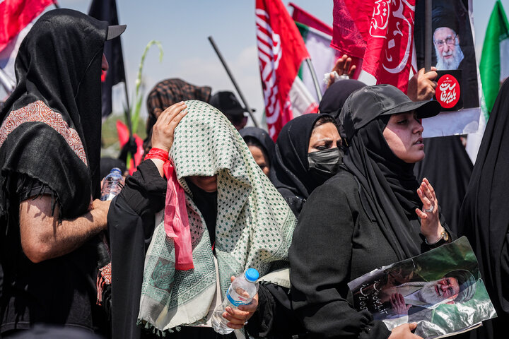 مراسم تشییع پیکر رهبر شهید انقلاب و خانواده ایشان در تهران
