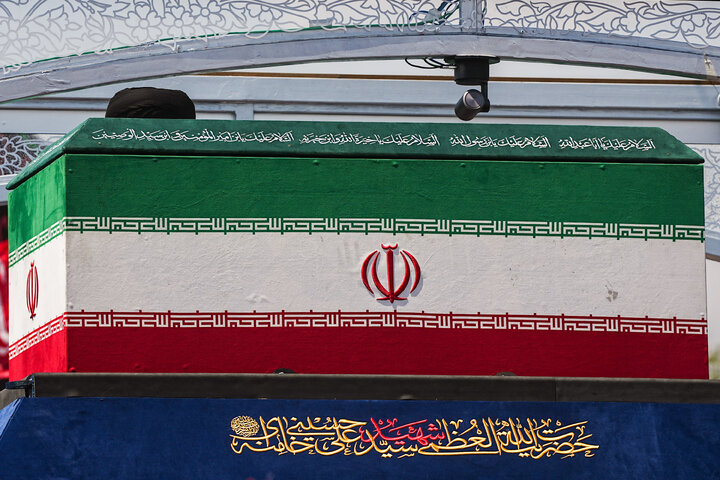 مراسم تشییع پیکر رهبر شهید انقلاب و خانواده ایشان در تهران