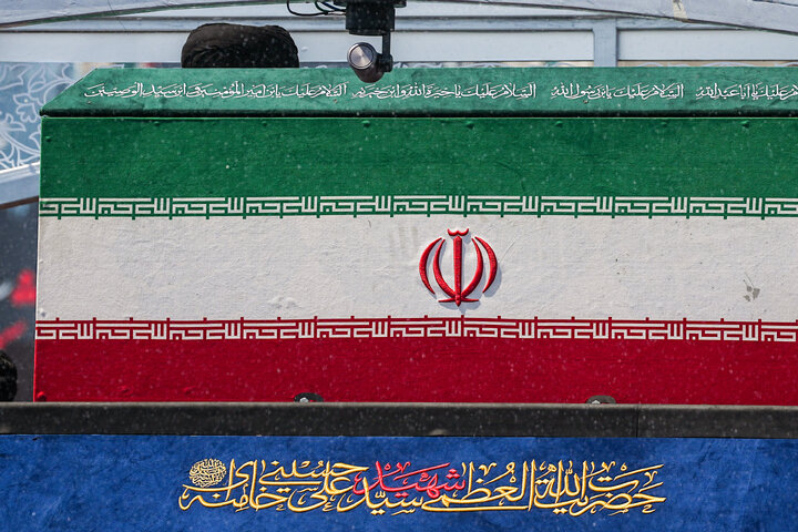 مراسم تشییع پیکر رهبر شهید انقلاب و خانواده ایشان در تهران