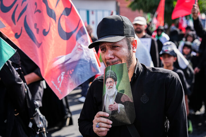 مراسم تشییع پیکر رهبر شهید انقلاب و خانواده ایشان در تهران