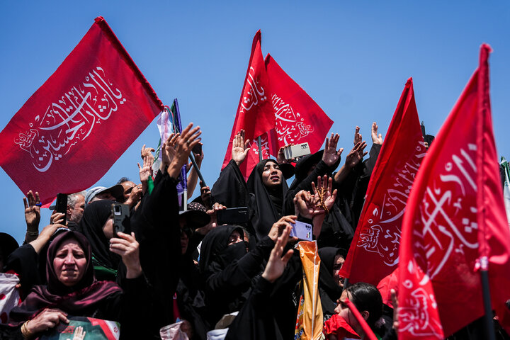 مراسم تشییع پیکر رهبر شهید انقلاب و خانواده ایشان در تهران