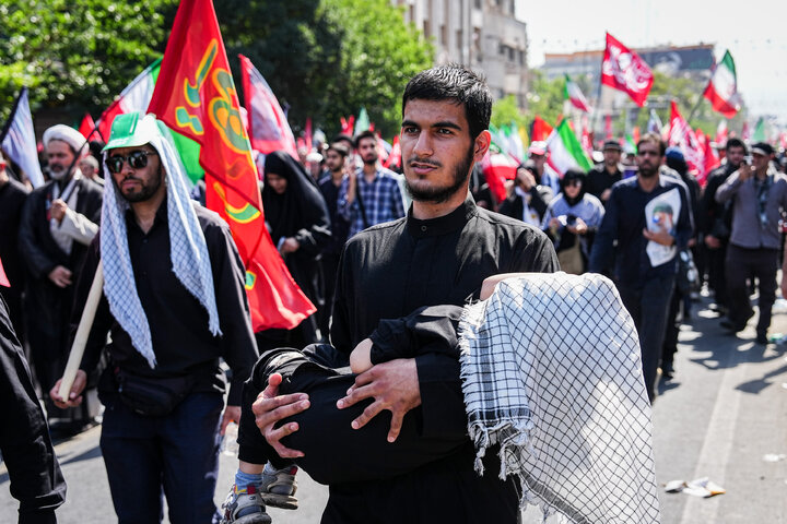 مراسم تشییع پیکر رهبر شهید انقلاب و خانواده ایشان در تهران