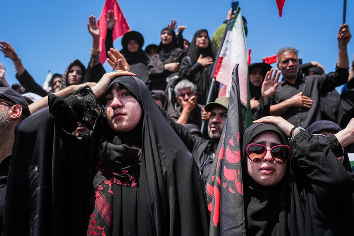 مراسم تشییع پیکر رهبر شهید انقلاب و خانواده ایشان در تهران