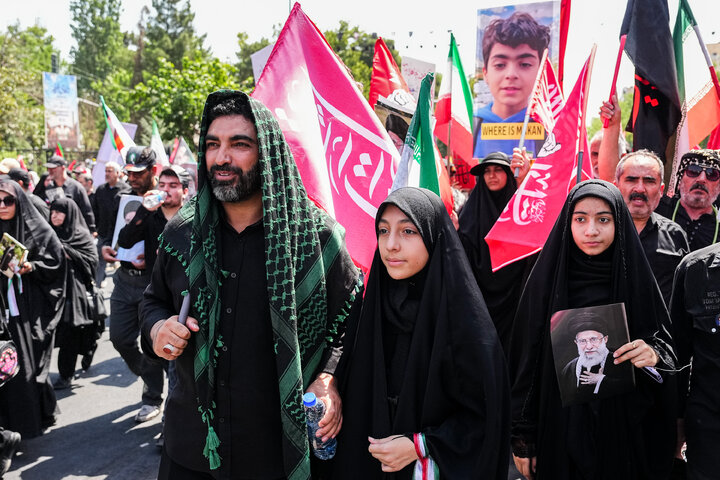 مراسم تشییع پیکر رهبر شهید انقلاب و خانواده ایشان در تهران