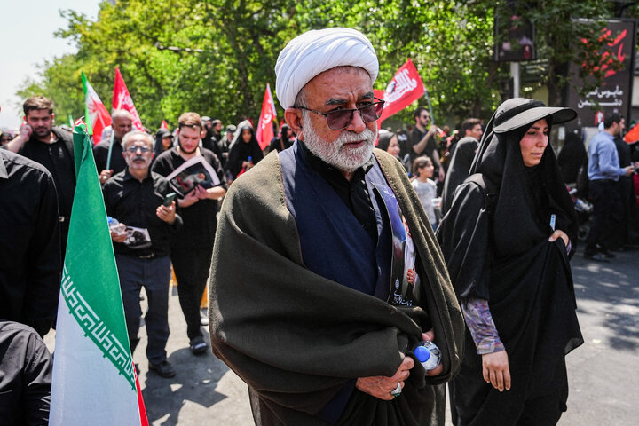 مراسم تشییع پیکر رهبر شهید انقلاب و خانواده ایشان در تهران