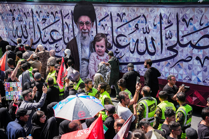 مراسم تشییع پیکر رهبر شهید انقلاب و خانواده ایشان در تهران