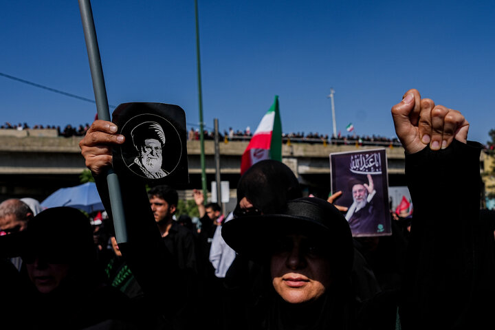 مراسم تشییع پیکر رهبر شهید انقلاب و خانواده ایشان در تهران