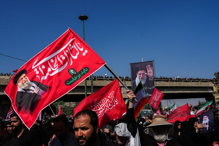 مراسم تشییع پیکر رهبر شهید انقلاب و خانواده ایشان در تهران