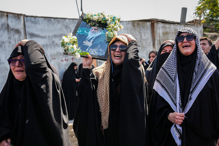مراسم تشییع پیکر رهبر شهید انقلاب و خانواده ایشان در تهران