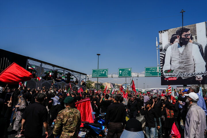 مراسم تشییع پیکر رهبر شهید انقلاب و خانواده ایشان در تهران