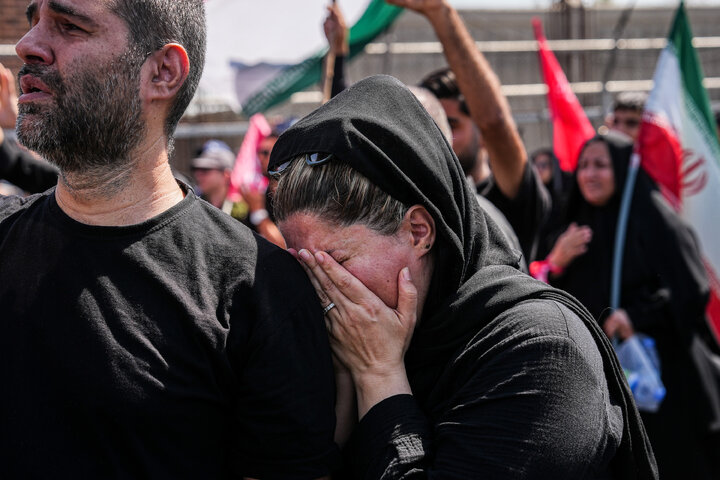مراسم تشییع پیکر رهبر شهید انقلاب و خانواده ایشان در تهران