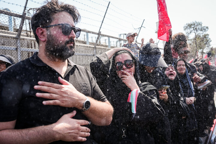 مراسم تشییع پیکر رهبر شهید انقلاب و خانواده ایشان در تهران