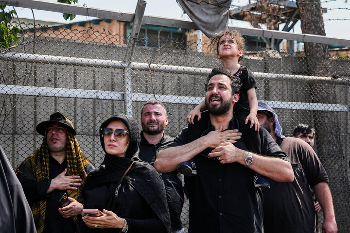 مراسم تشییع پیکر رهبر شهید انقلاب و خانواده ایشان در تهران