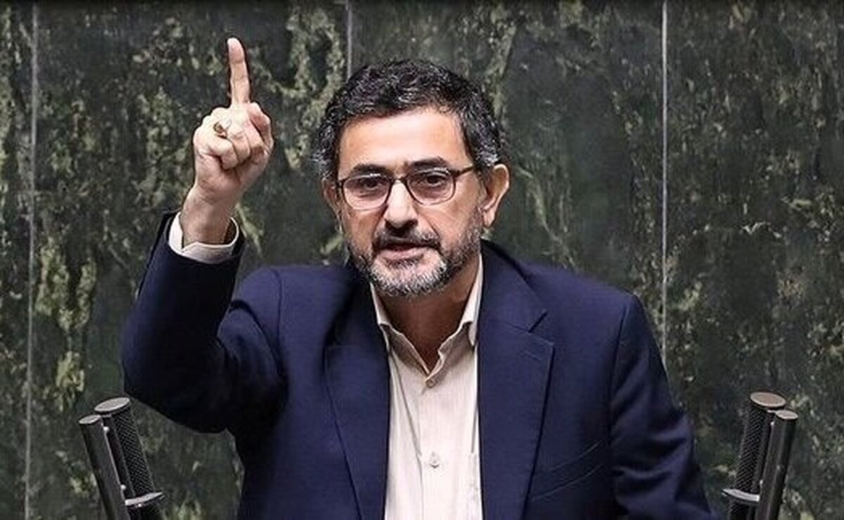 مردم ایران برای قصاص ترامپ فاسد بهپا خاستهاند مردم ایران برای قصاص ترامپ فاسد بهپا خاستهاند