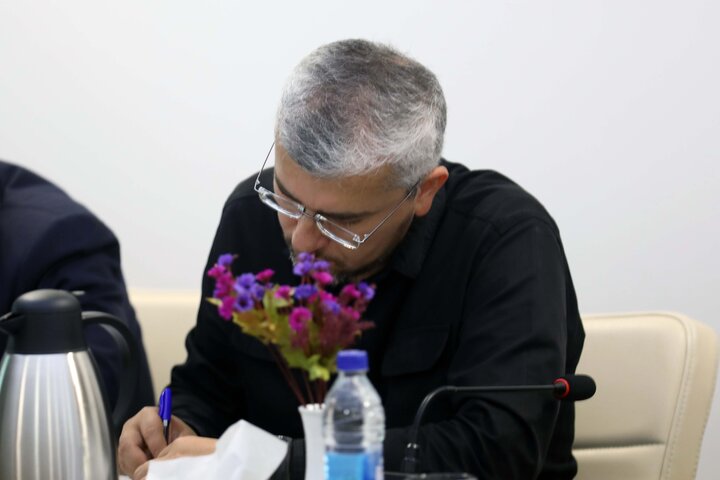 نشست مشترک کمیسیون امنیت ملی با سرپرست وزارت دفاع